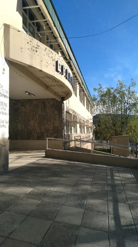 Escuela de nivel medio, Neuquén
